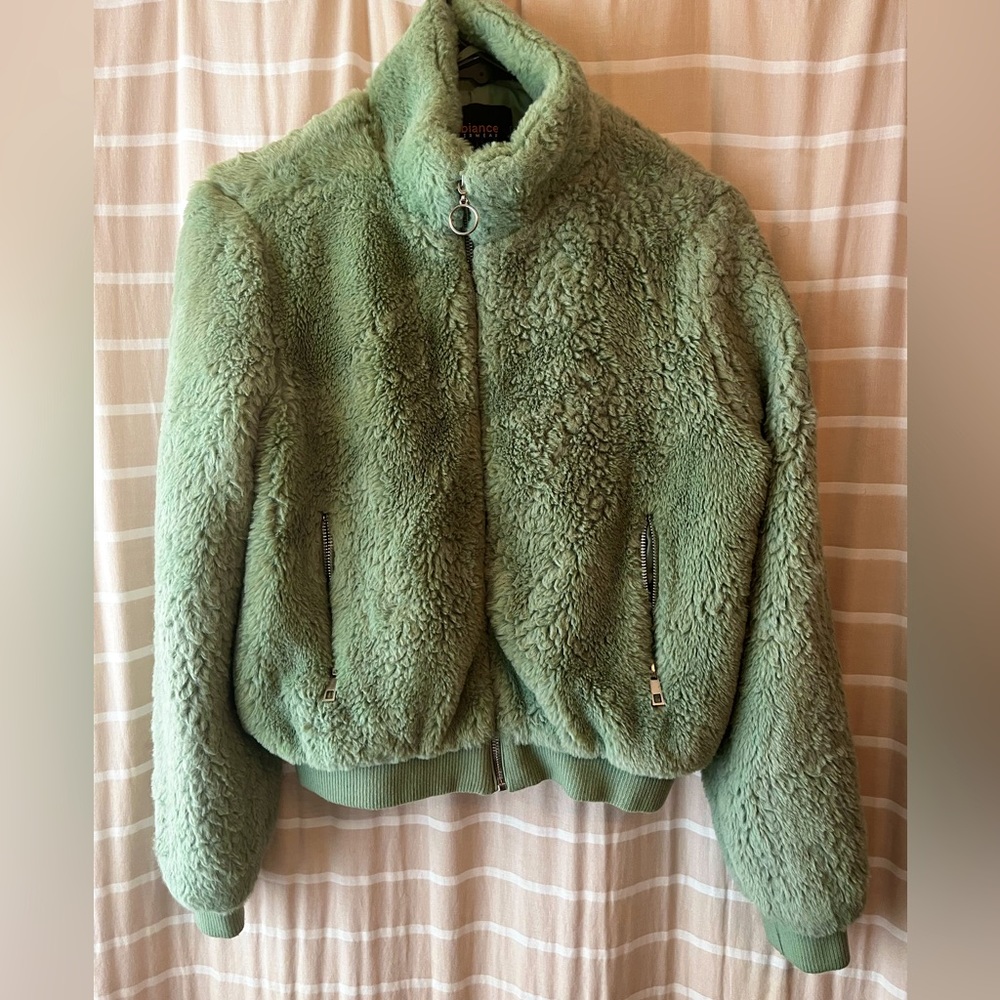 Chic Ambiance Outerwear fluffy zip up